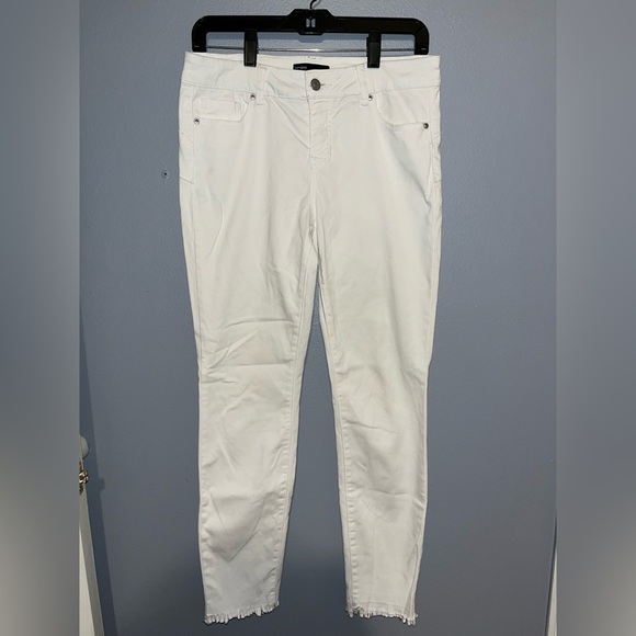 miss poured in blue Pants - White Slacks